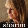 Sharon Morgan yn lansio ei hunangofiant