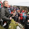 Snowdon Rocks - Mike Peters yn anelu am gopa'r Wyddfa am y degfed tro